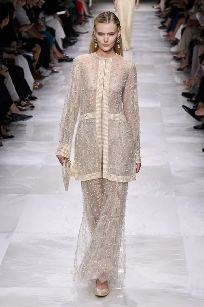 Look 83